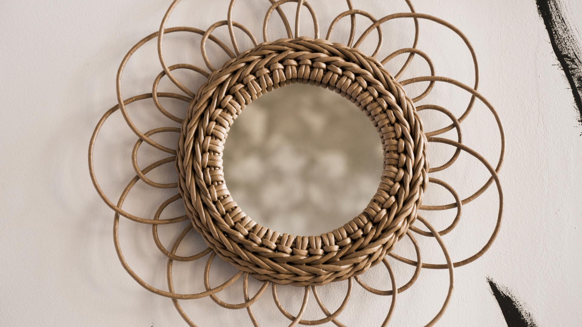 miroir en rotin